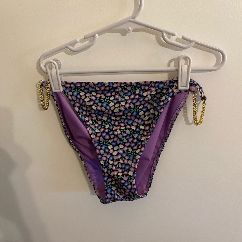 Women’s Victoria’s Secret bikini bottom M